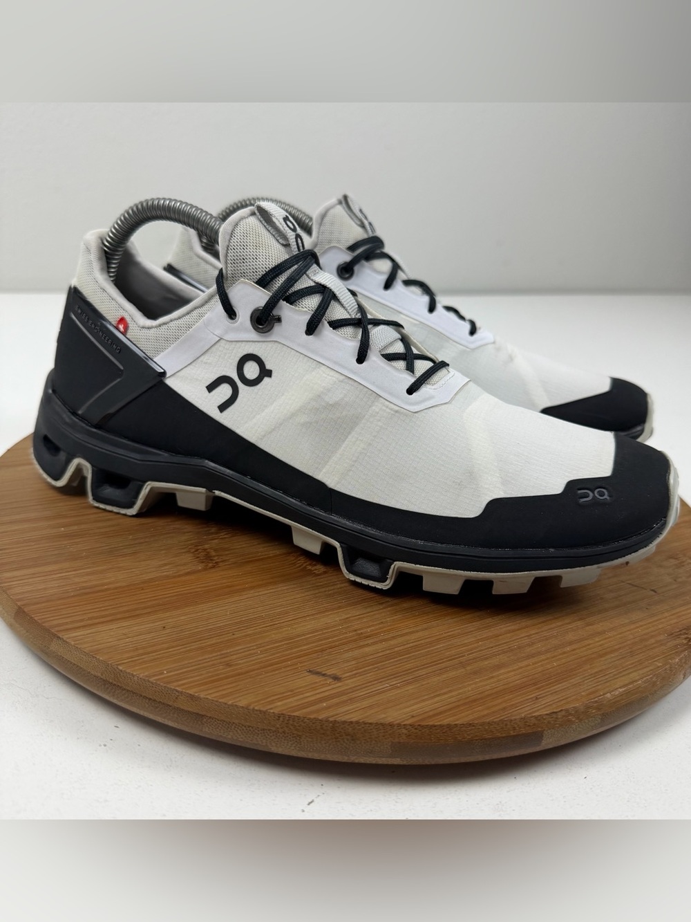 On Running Cloudventure Waterproof Women’s Trail Running Shoes - White/Black